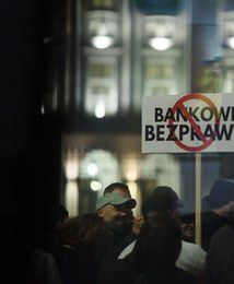 Pomoc dla frankowiczów. "Stop Bankowemu Bezprawiu" obawia się o wyliczenia KNF