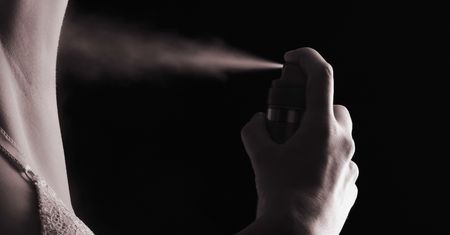 O której godzinie najlepiej stosować dezodorant?