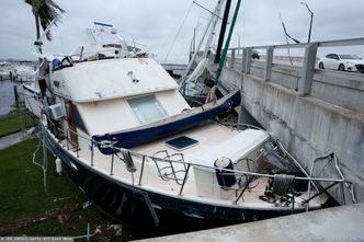 Uderzył potężny huragan. Straty są gigantyczne. Niepokój na rynkach finansowych