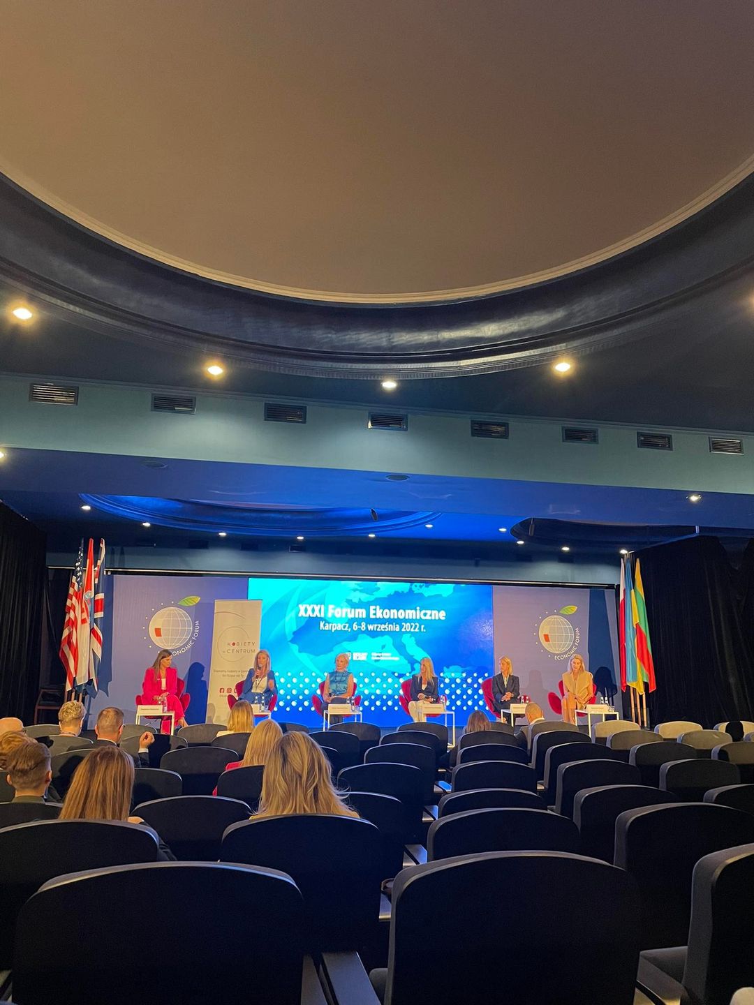 Panel dyskusyjny podczas Forum Ekonomicznego w Karpaczu