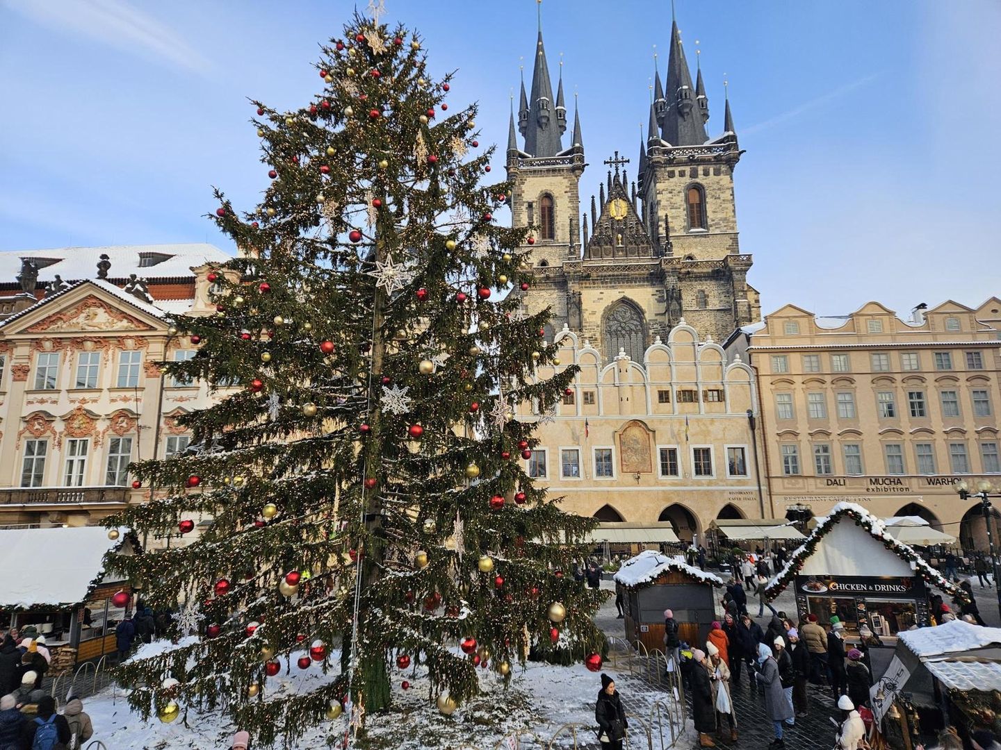 Największy jarmark znajduje się na Rynku Staromiejskim