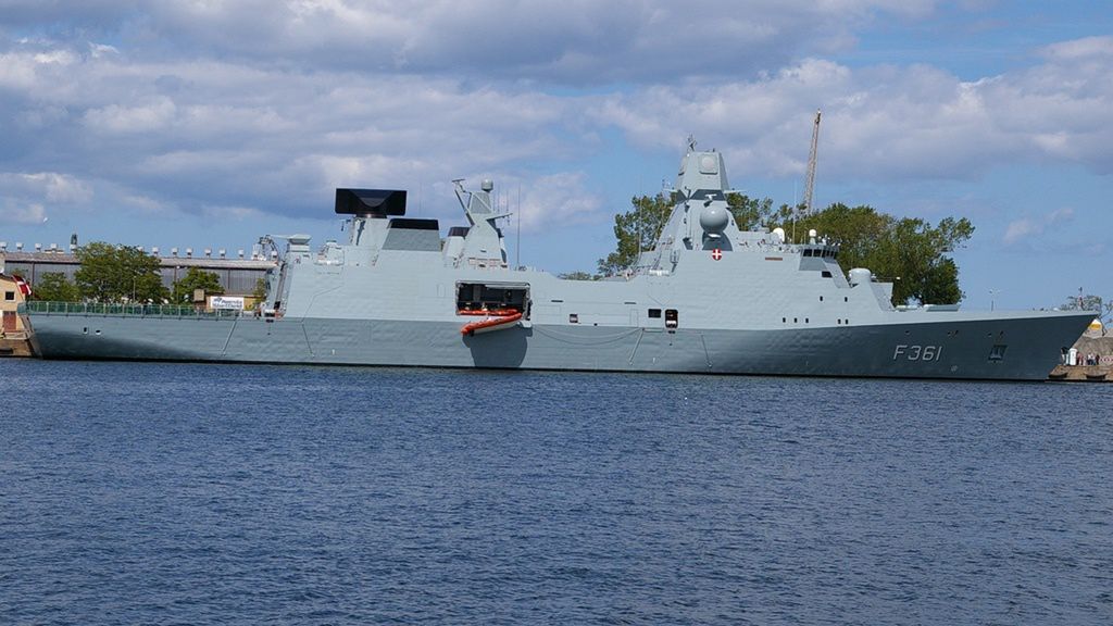 Duńska fergata Iver Huitfeldt, Iver.