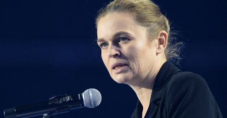 Nowacka tęskni za mamą, która zginęła w Smoleńsku. Nie pogodziła się z jej śmiercią