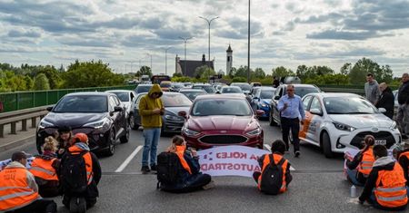 "Ostatnie Pokolenie" kończy działalność. Koniec głośnych protestów klimatycznych w Polsce