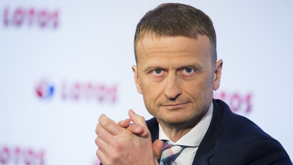 Prezes Lotosu Marcin Jastrzębski.