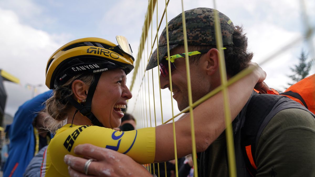 Twitter / Tour de France Femmes / Na zdjęciu: Katarzyna Niewiadoma i Taylor Phinney