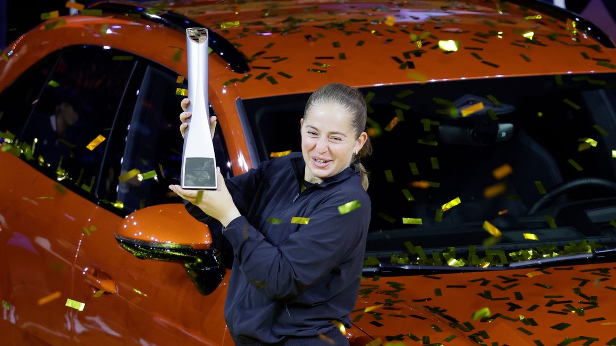 PAP/EPA / RONALD WITTEK / Na zdjęciu: Jelena Ostapenko