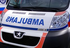 Wypadek karetki w Katowicach. Jedna osoba ranna