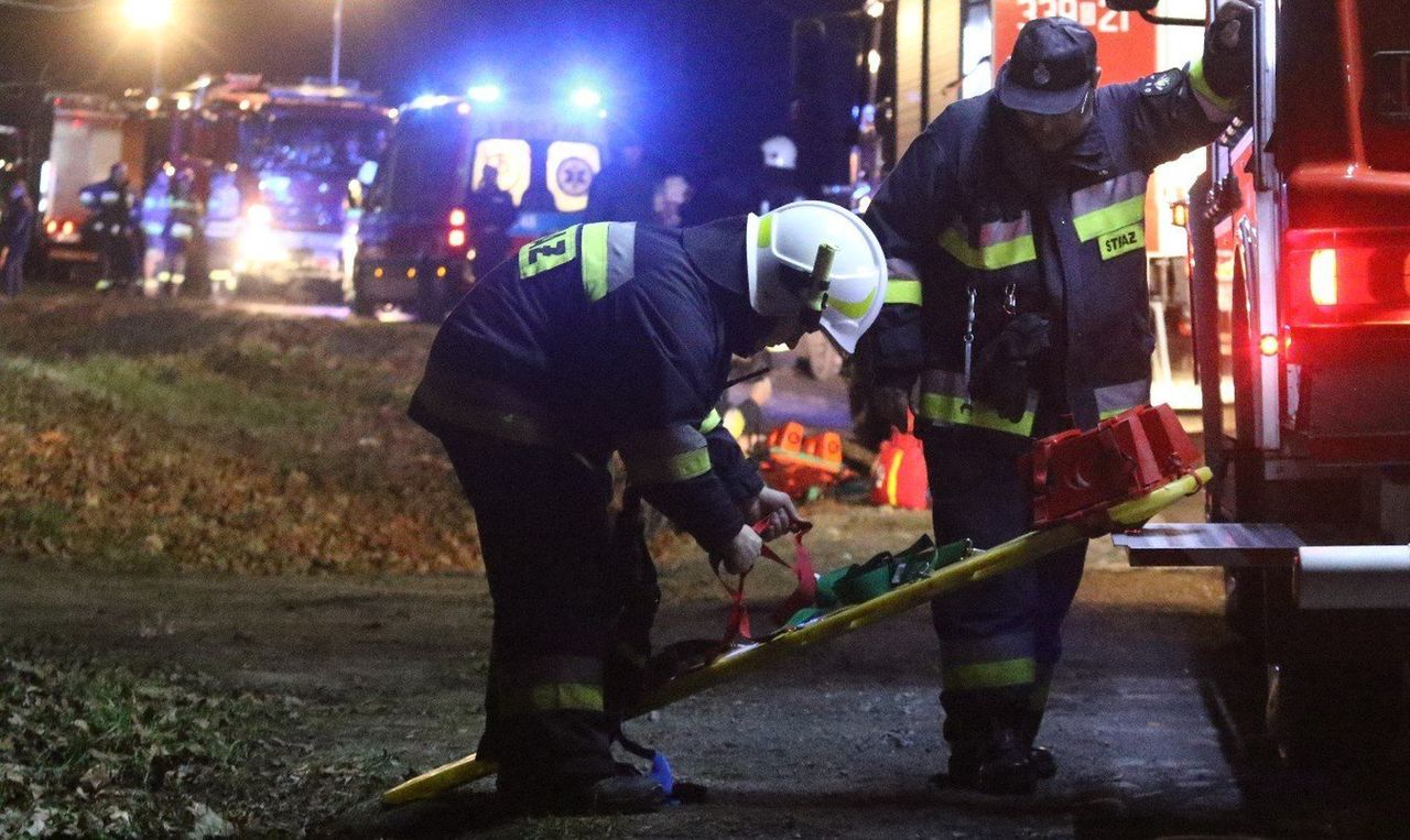 Klępina: Kilka godzin czekał na pomoc przygnieciony przyczepą