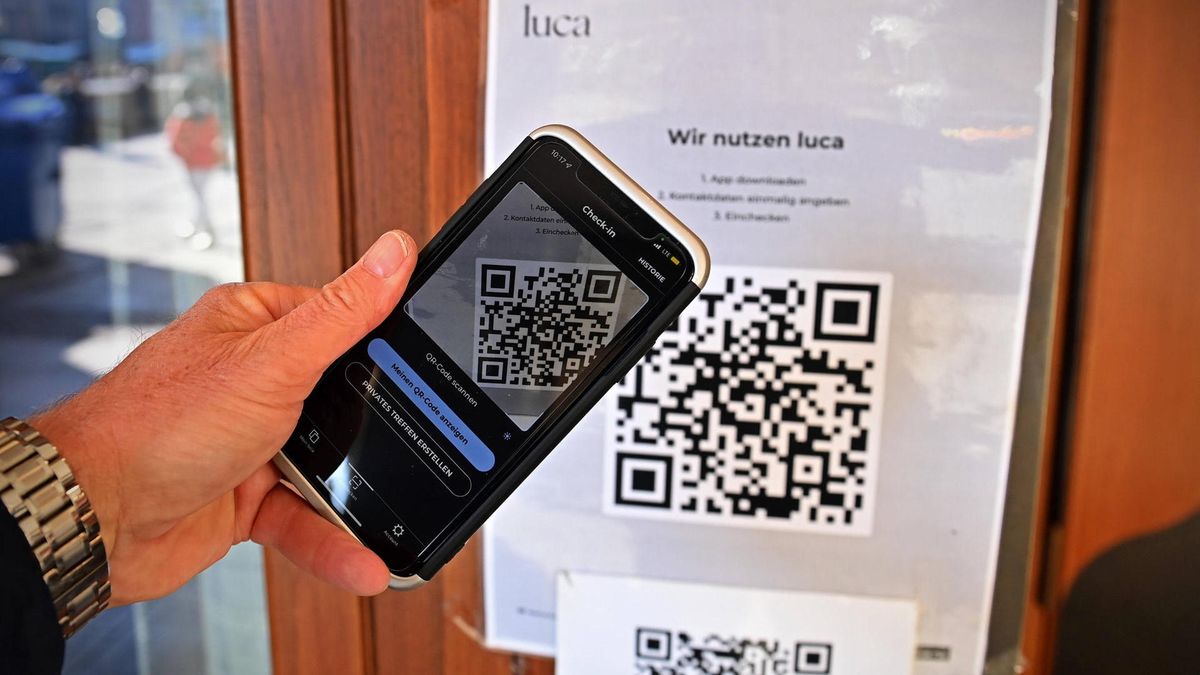 Aplikacja Luca skanuje kod QR