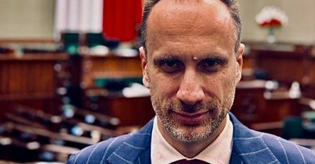Janusz Kowalski staje w obronie rolników. "Protestujmy przeciw antyrolniczej polityce"