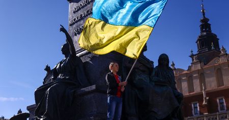 Sympatia Ukraińców do Polaków spada. Jest najnowszy sondaż
