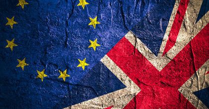 Funt poniżej 4,90 zł. Rodziny emigrantów przez Brexit dostaną 700 milionów mniej