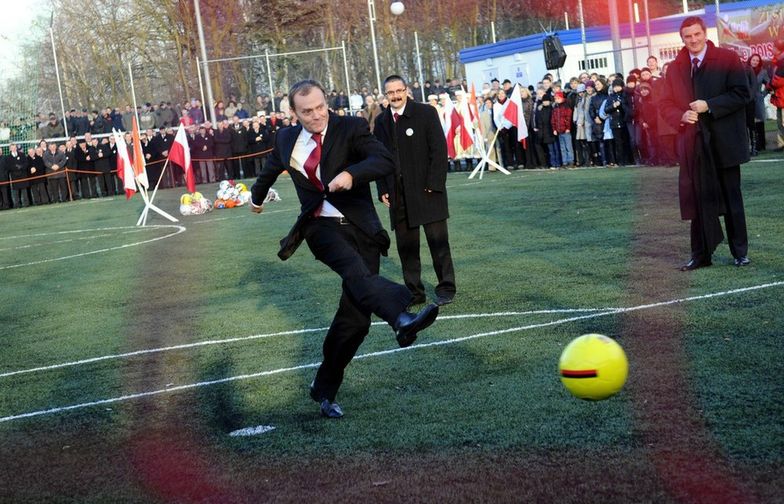 W latach 2008-2012, za rządów Donalda Tuska, wybudowano 2604 boiska w 1664 gminach.