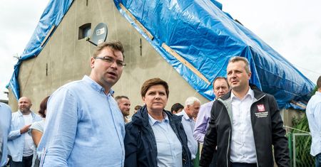 Premier zarzuca spekulację sprzedawcom budowlanki. Ci czują się urażeni: "Dajemy ludziom rabaty"