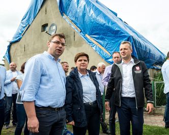 Premier zarzuca spekulację sprzedawcom budowlanki. Ci czują się urażeni: "Dajemy ludziom rabaty"