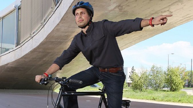 Intelligent Blinker - dlaczego nikt na to nie wpadł wcześniej?! Kierunkowskaz dla rowerzystów 1