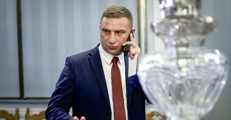 Media ujawniają: to ludzie Bąkiewicza zrobili po przejęciu fundacji