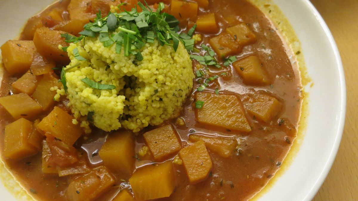 Brukiew gotowana z dodatkiem soli, odsączona