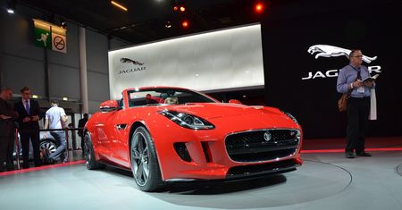 Jaguar nie da zginąć manualnej skrzyni biegów. Czy otrzyma ją także F-Type?