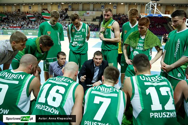 Znicz Basket Pruszków musiał uznać wyższość Zagłębia Sosnowiec