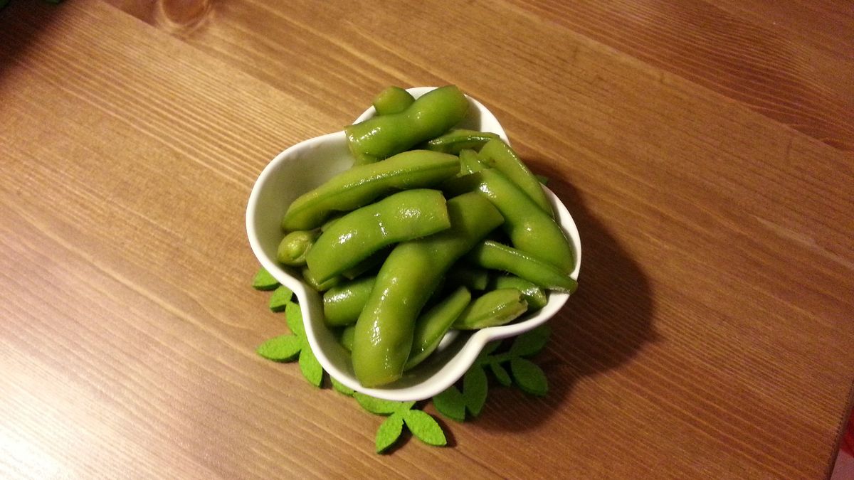 Soja zielona gotowana z dodatkiem soli, odsączona