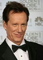 ''White House Down'': James Woods broni prezydenta