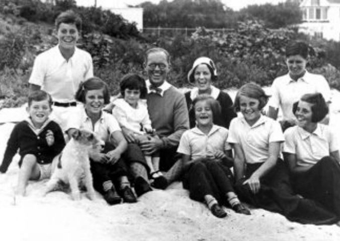 Rodzina Kennedych w Hyannis Port w 1931 roku