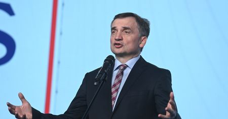 "Powinniśmy złożyć". Pierwsze zarzuty ws. Pegasusa i wezwanie Ziobry