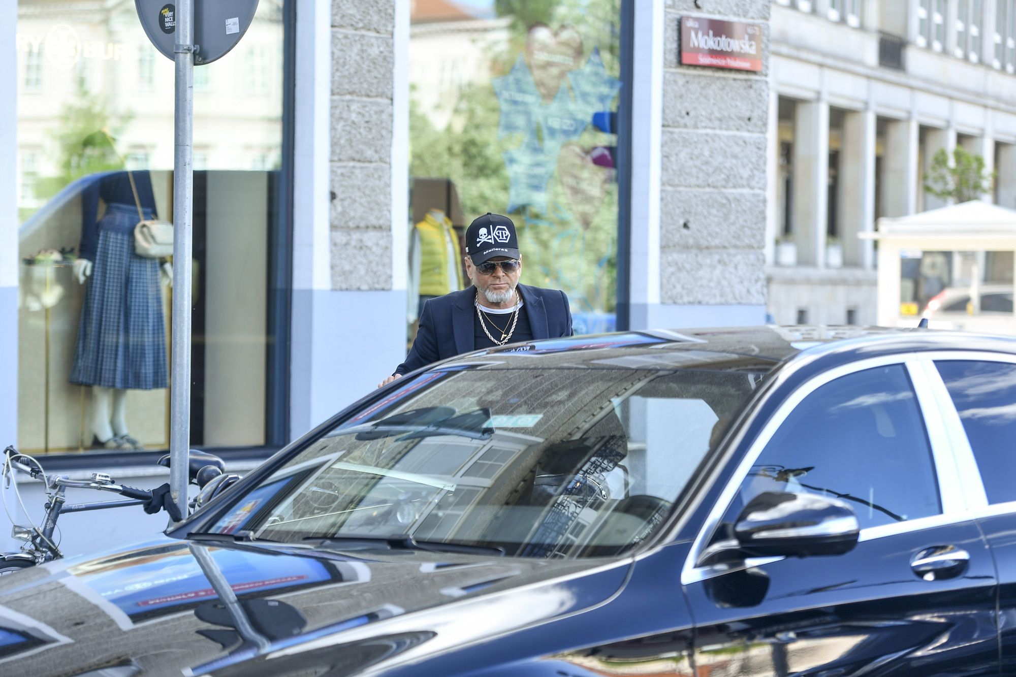 Krzysztof Rutkowski przerobił Mercedesa, żeby "udawał" Maybacha? 