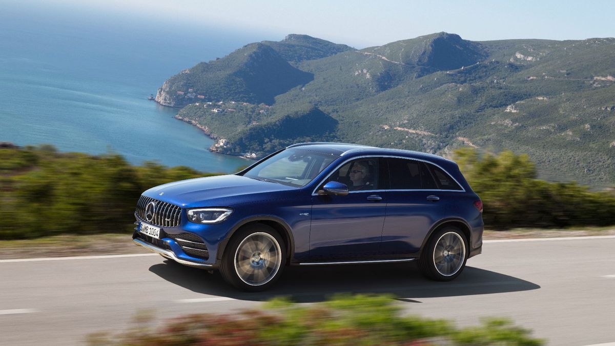 GLC 43 AMG wygląda dość zachowawczo jak na auto osiągające setkę w mniej niż 5 sekund.