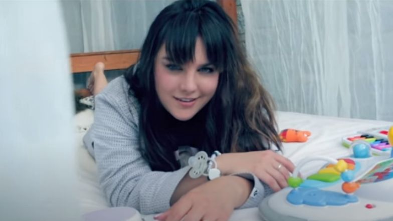 Ewa Farna rapuje w #hot16chalenge