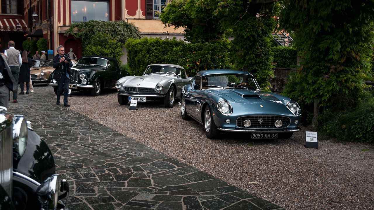 Ferrari 250 GT Spyder California i BMW 507