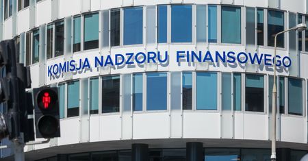KNF zwróciła się do banków. Chodzi o pieniądze Polaków