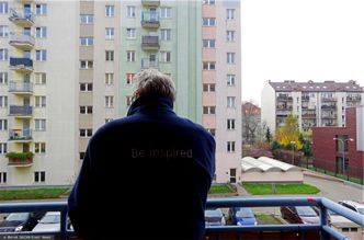 Pieniądze za mieszkanie. Kuszą emerytów, działają dzięki luce w prawie