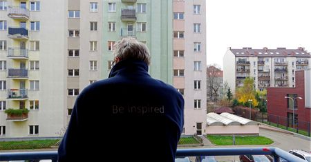Pieniądze za mieszkanie. Kuszą emerytów, działają dzięki luce w prawie
