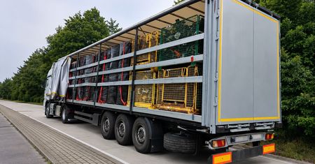 Udawały elektronarzędzia, okazały się odpadami. Litewski TIR zatrzymany w Pile