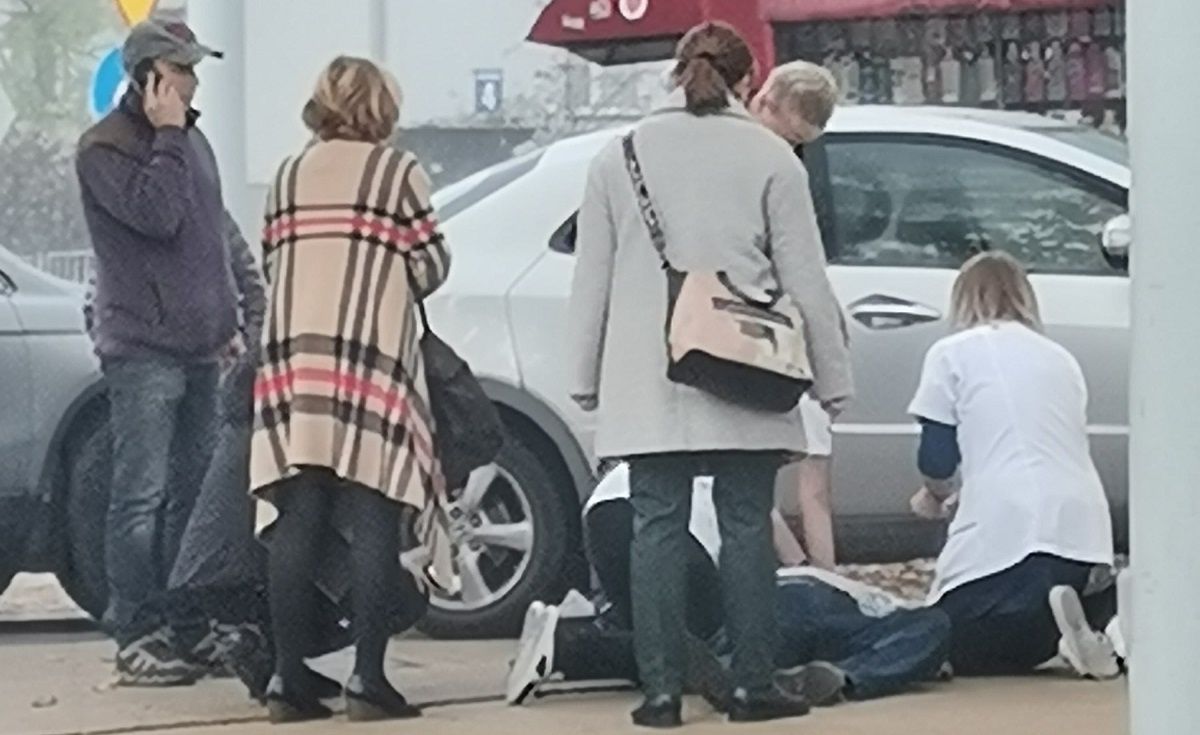 Akcja reanimacyjna mężczyzny, który zasłabł na ul. Narutowicza