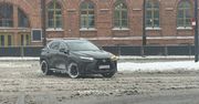 Łódź: Zima uderzyła w miasto. Zasypane osiedla, nieodśnieżone ulice i sparaliżowani kierowcy...