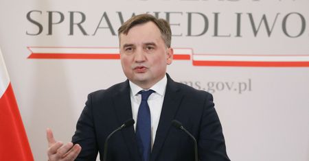 Ziobro chce uchylenia immunitetu Grodzkiego. Jest wniosek