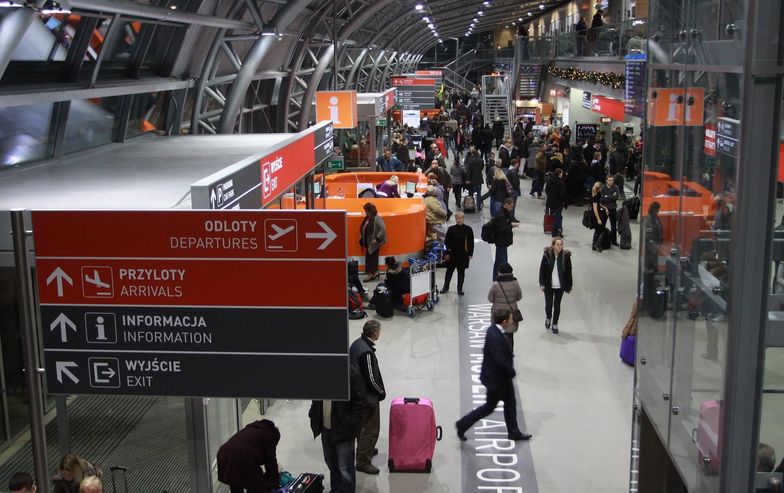 Lotnisko w Modlinie nie ma łatwej historii. Ale radzi sobie znacznie lepiej niż to w Radomiu