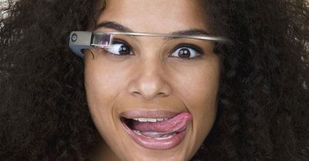 Polskie aplikacje dla Google Glass. Okulary Google'a nikogo nie interesują?