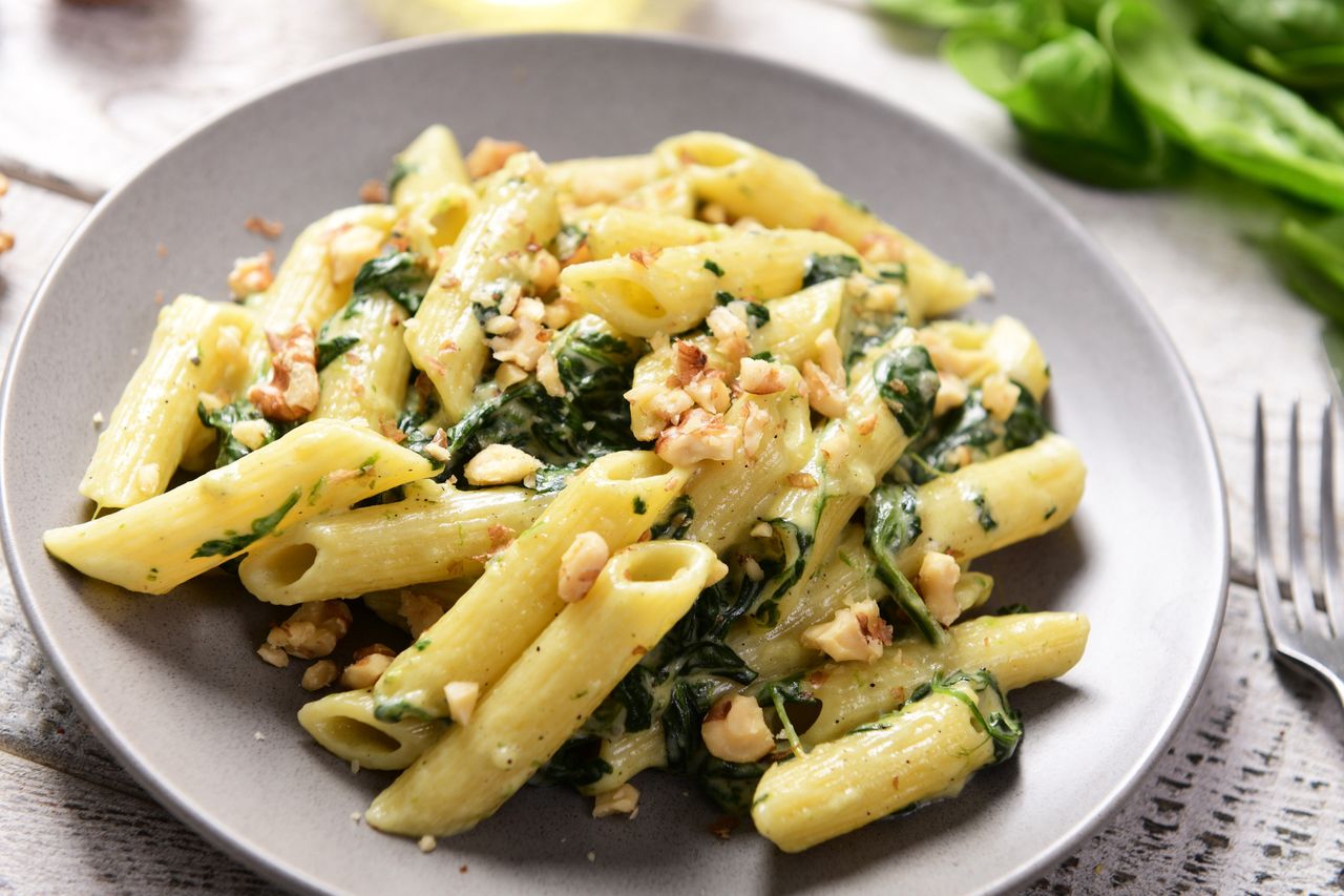 Penne ze szpinakiem i serem Lazur