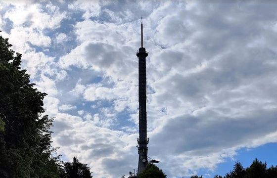 Kiedy kanały z MUX-8 przejdą na HD? „Oczekujemy na wydanie decyzji przez UKE”