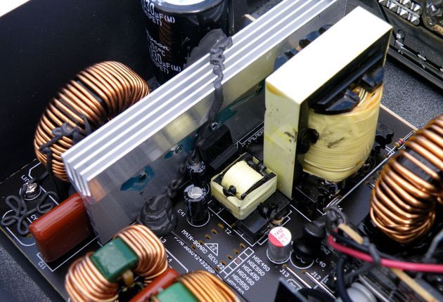 FSP Hydro GE 650 W - wnętrze