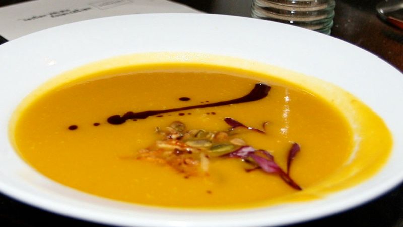 Dynia olbrzymia gotowana i zblendowana, z dodatkiem soli