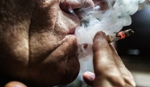 Palenie głupa. Jak koncerny tytoniowe rozgrywają Polaków
