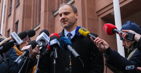 Atak na polski konsulat w Brukseli. Czerwona farba i wulgarne hasła