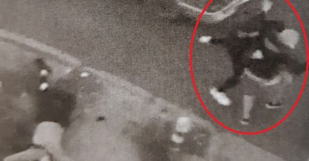Zaczepili przechodnia. Brutalny atak w centrum Warszawy