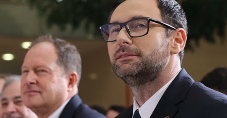 Obajtek gorzko o Orlenie. W sieci zawrzało. "Który jest prawdziwy?"